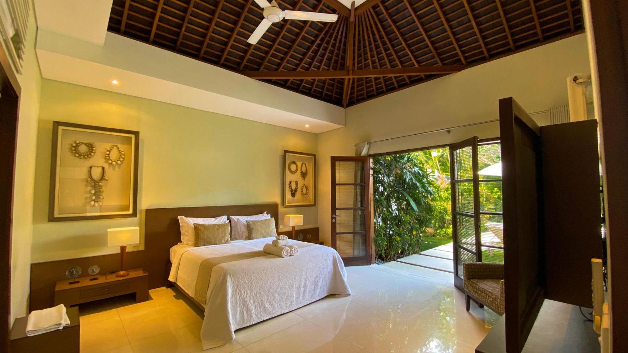 Nyaman Villas Seminyak Ngoại thất bức ảnh