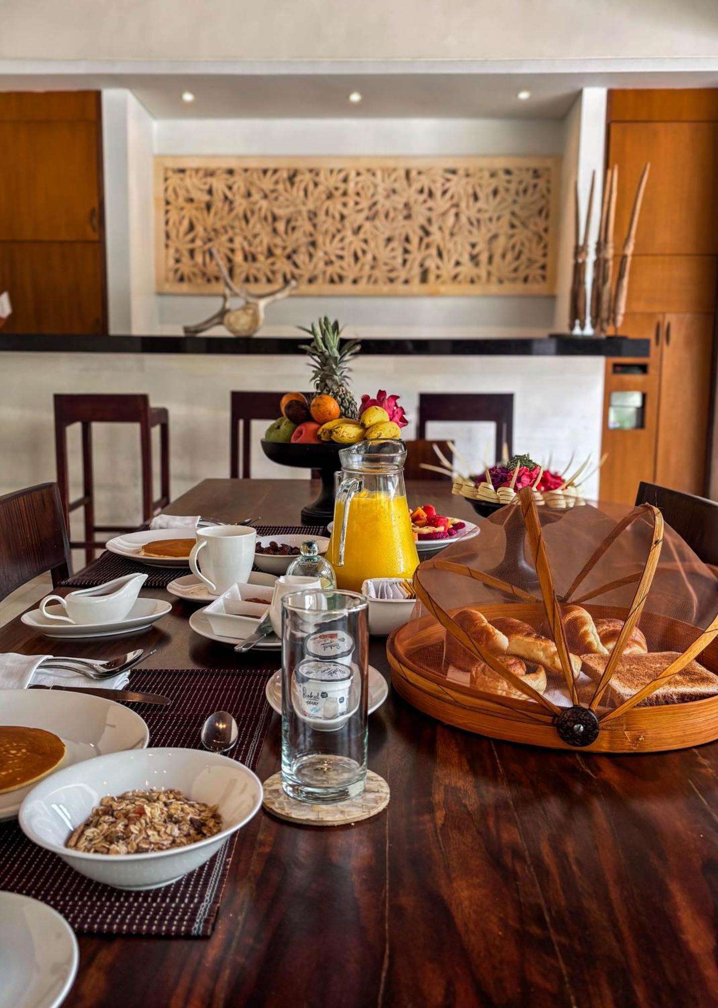Nyaman Villas Seminyak Ngoại thất bức ảnh