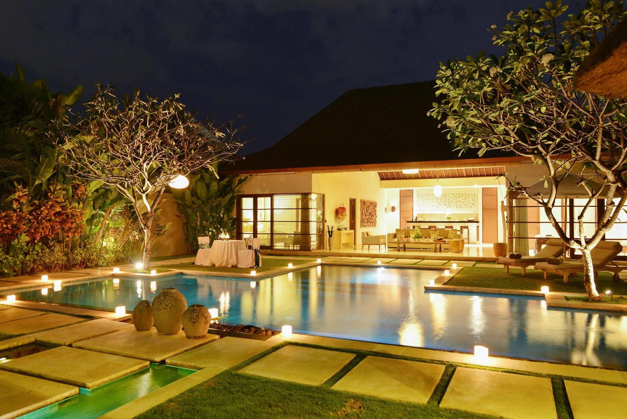 Nyaman Villas Seminyak Ngoại thất bức ảnh