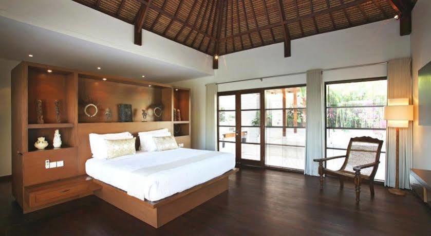 Nyaman Villas Seminyak Ngoại thất bức ảnh